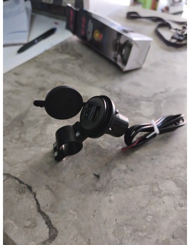 CHARGEUR USB AVEC COLI